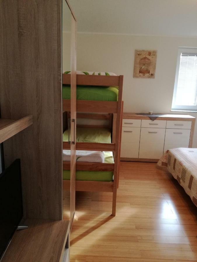 Pinezići Apartments Milena מראה חיצוני תמונה